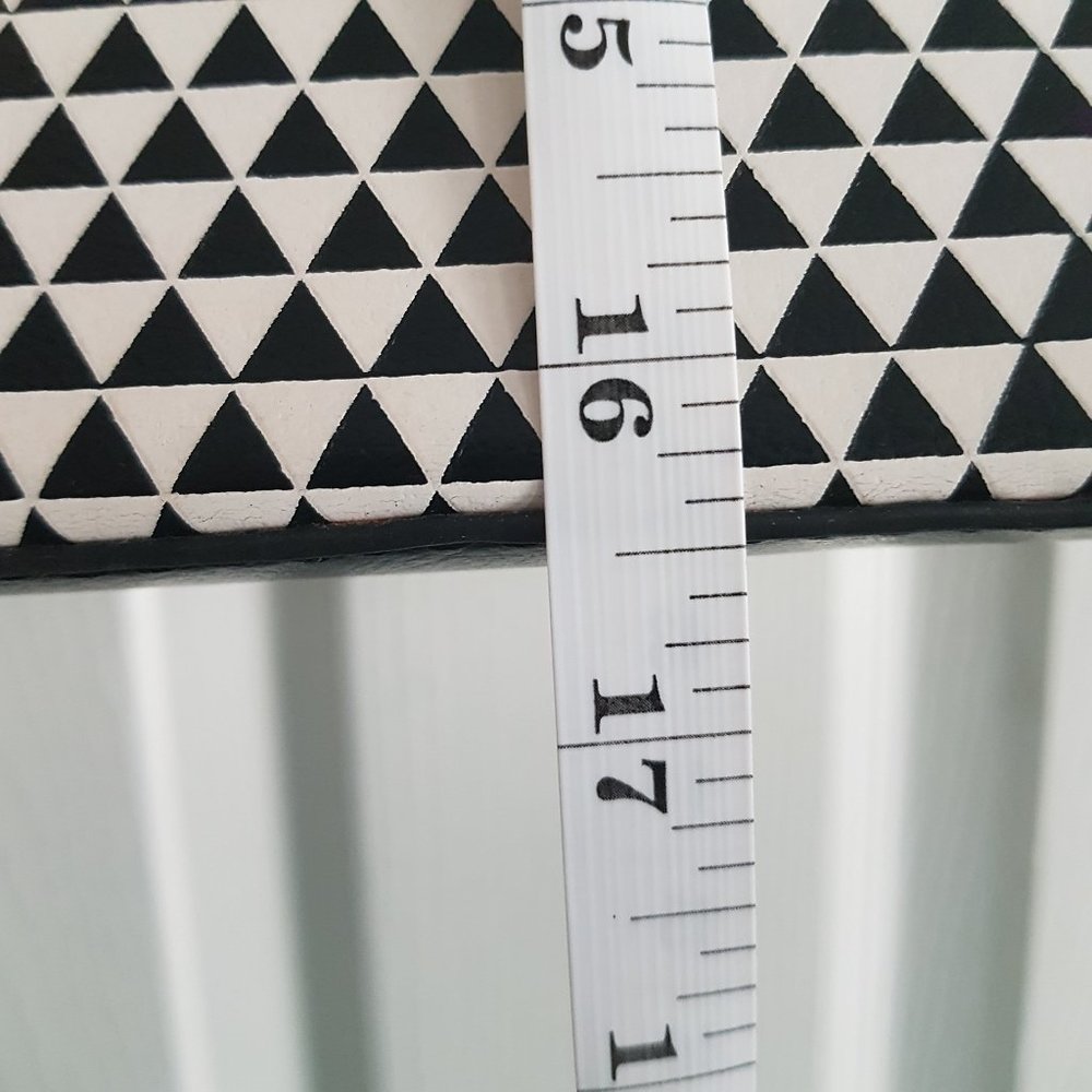 Call It Spring Triangle Print Handbag - Picture 2 of 15